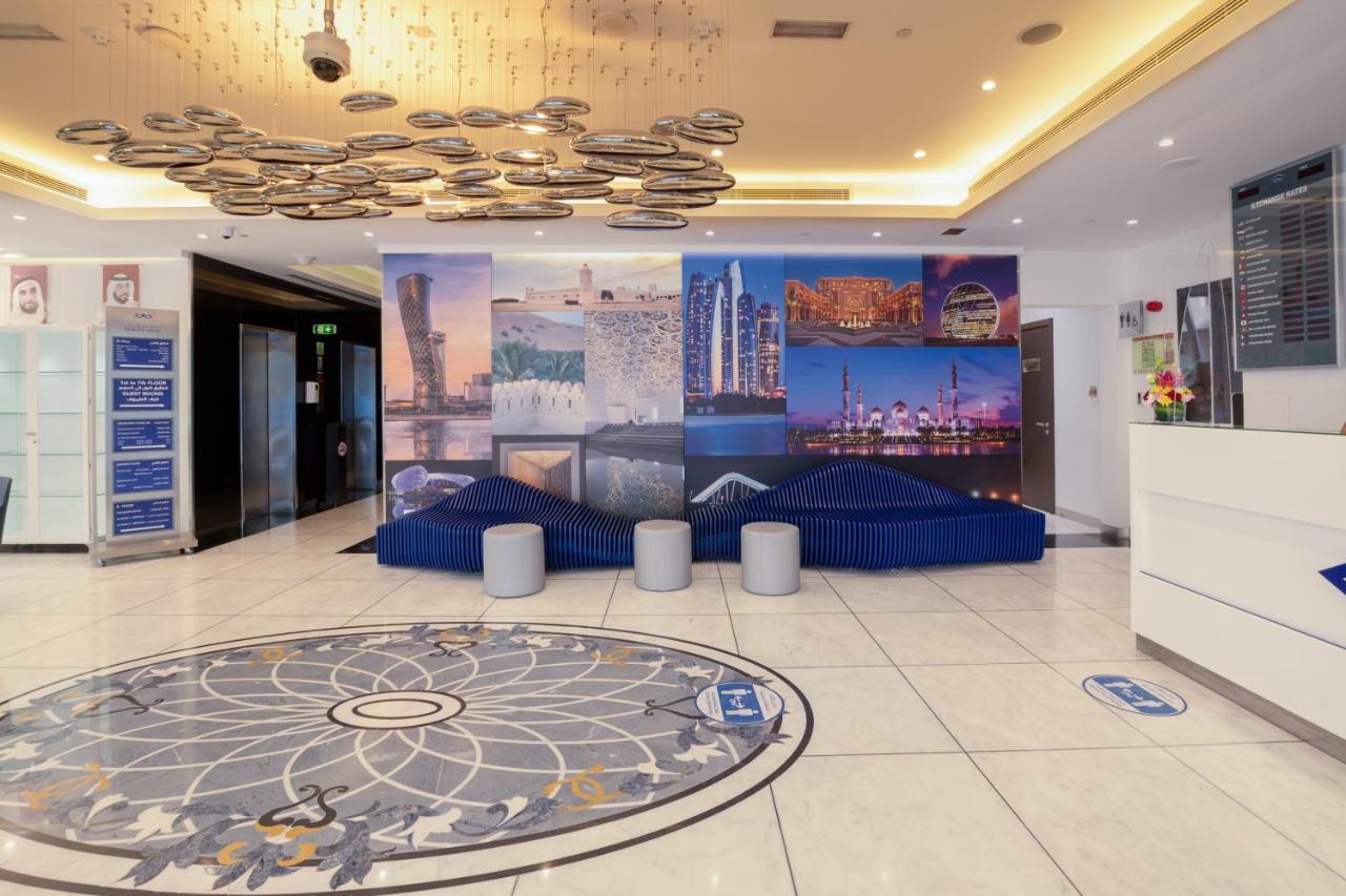 Gravity Hotel Abu Dhabi Exterior foto